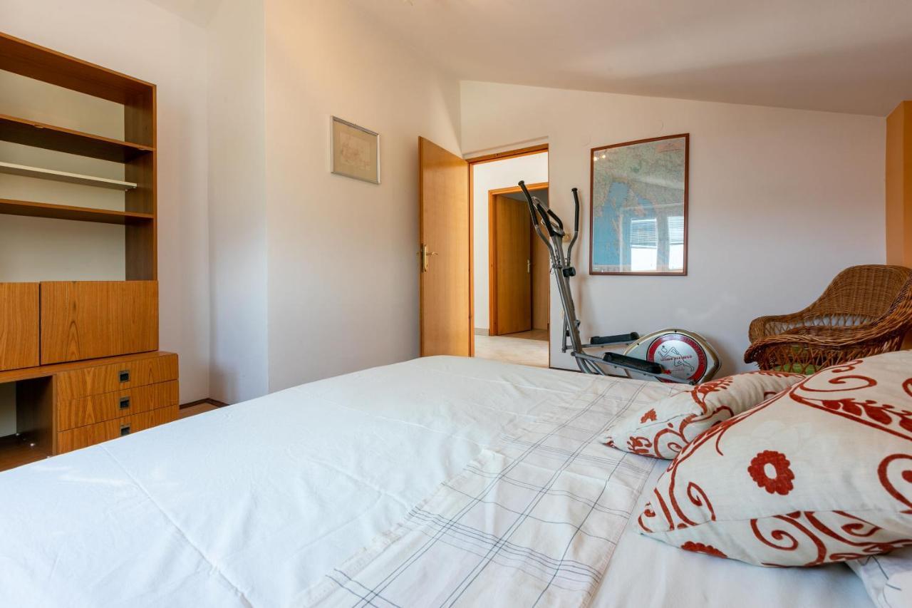 Apartment Iva Banjol エクステリア 写真